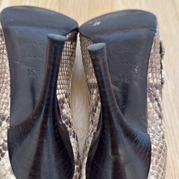 Burberry Prorsum Python Pumps, size 35.5 - Picture 10 of 12